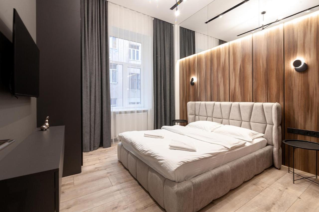 Royal Apartment On Leontovicha 7/2 Львов Экстерьер фото